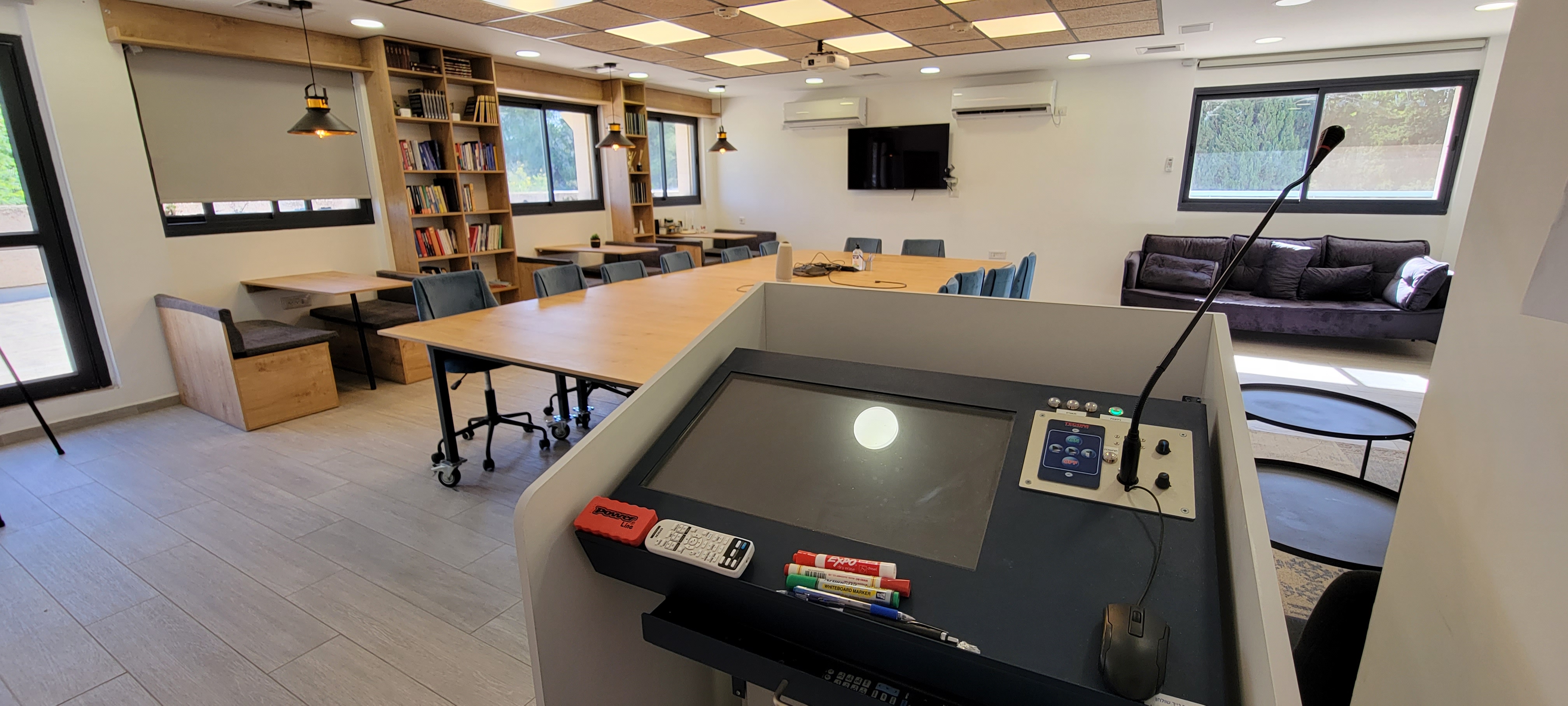 Kiryat Moriah project, modern reception area